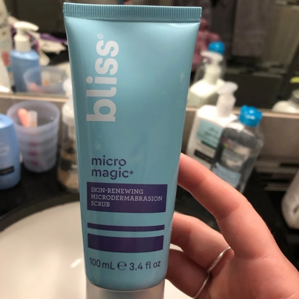 Bliss face scrub